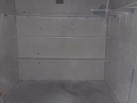 1 grand box fermé en location à neuilly sur marne