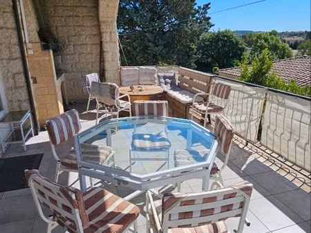 maison avec 3 logements 238m2