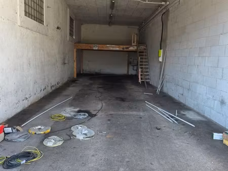 loue box/entrepôt/local/garage