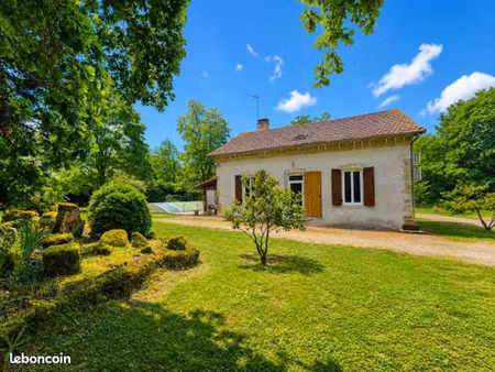 maison 7 pièces 185 m²