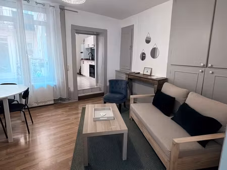 loue t2 meublé centre ville