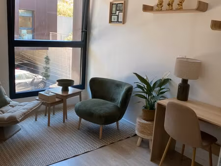 bureau / cabinet meublé à louer