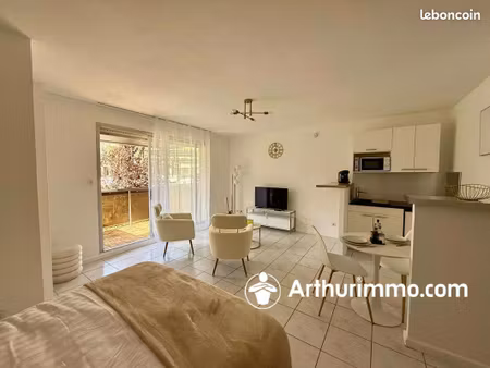 studio 1 pièce 33 m²