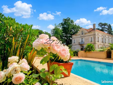château 18 pièces 730 m²