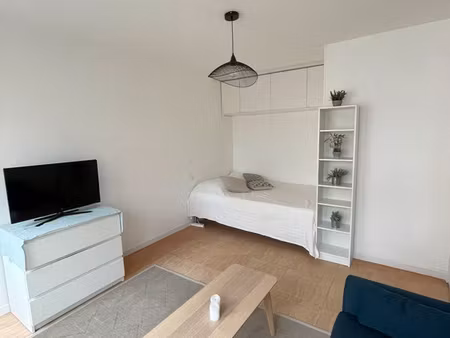 dijon – place grangier – t1 bis 30 m² – dernier étage