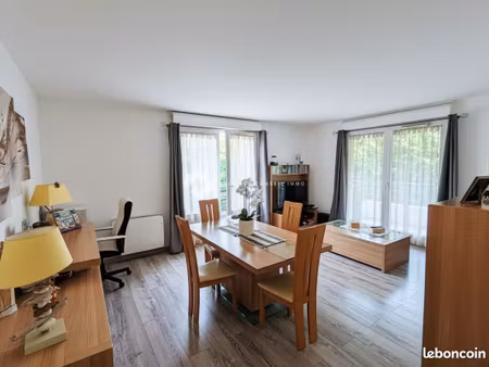 appartement 4 pièces 82 m²