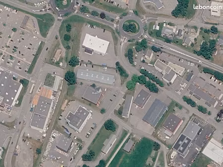 local 300 m² bureau 50