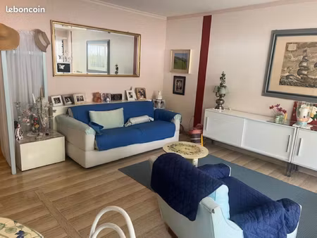 2 pieces cannes pour étudiants