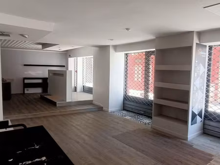 local commercial 110 m²