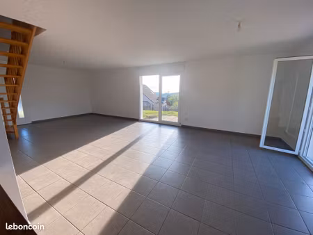loue maison à larnod