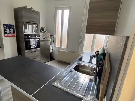 appartement f2 rénové de 47m2 avec cuisine aménagée