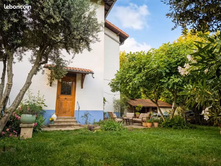 particulier vend maison des années 30 avec jardin dans une impasse privée à villeurbanne