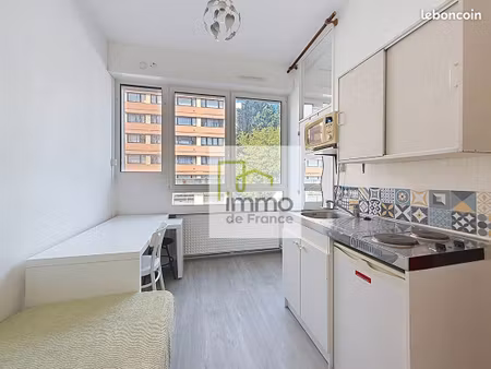 appartement 1 pièce 13 m²