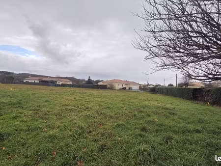 sémalens  terrain plat et viabilisé de 920 m²