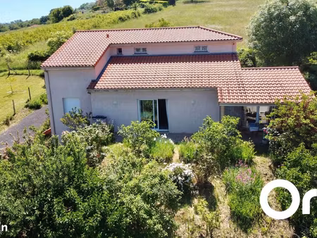 villa 5 pièces 163 m²
