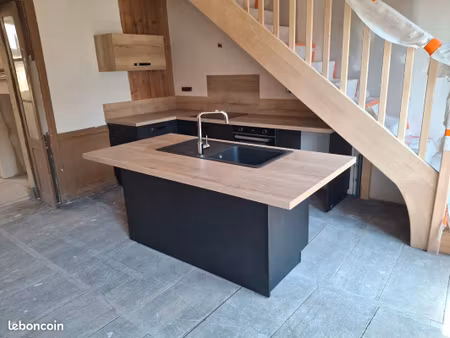 t3 duplex centre ville figeac