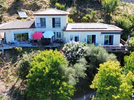villa 5 pièces 150 m²
