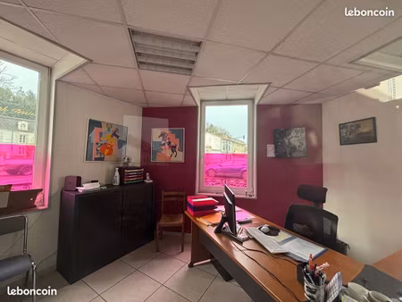 bureaux a louer avec parking