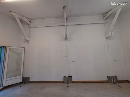 a louer – local de stockage / garage / parking de 30 m²