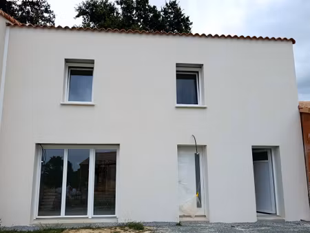 maison neuve t4 à louer