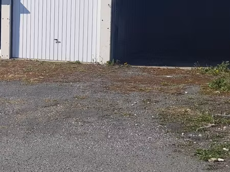 garage / box stockage / garde meubles à louer