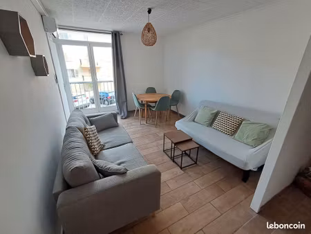 location à l'année t3 climatisé à 5mn à pied de la citadelle de bastia