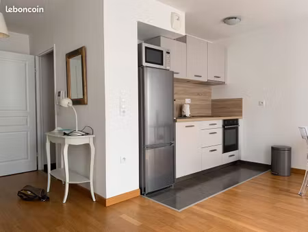 location studio meublé