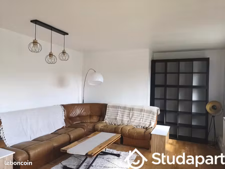 chambre 1 pièce 9 m²