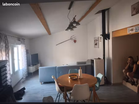 ? maison de village avec 2 garages et buanderie – 157 000