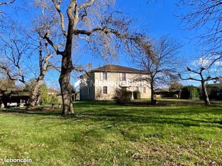 maison 7 pièces 272 m²