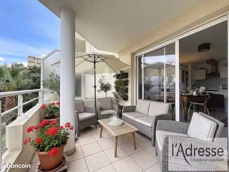 studio 1 pièce 27 m²