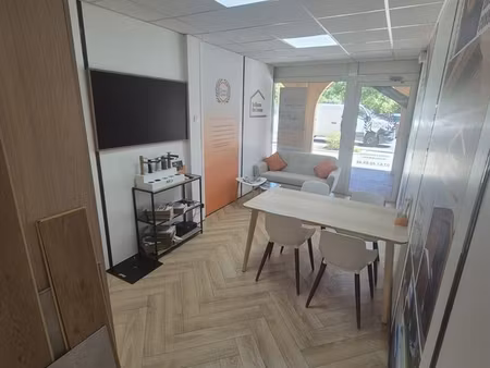 bureau à partager – gaillard – douane de moillesulaz – 490 /mois cc