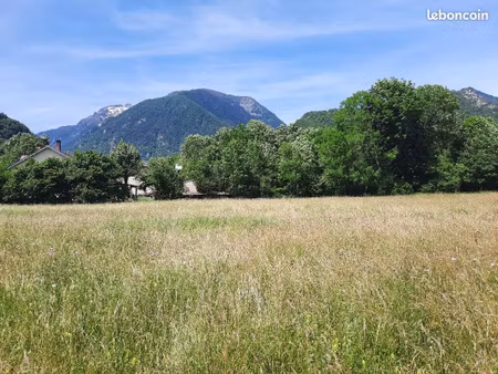terrain constructible de 945m2 à val de sos (vicdessos). cadre naturel exceptionnel