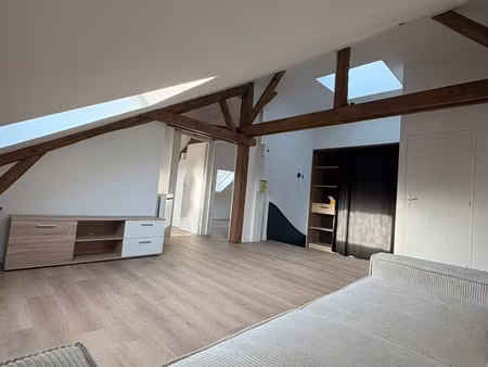 t4 90 m² meublé dernier étage – 3 chambres – reims avenue de laon