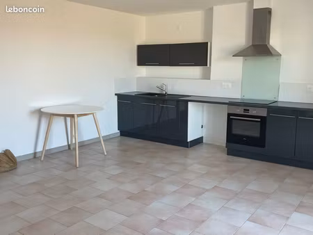 bel appartement t2
