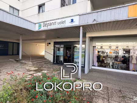 local commercial 32 m² cholet