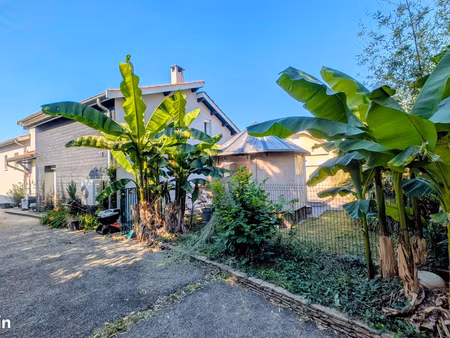 maison familiale de 219 m²  7 chambres  dépendance aménageable  piscine  terrain de 729 m²