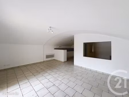 commerce 80 m²