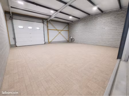 entrepôt-local d’activité sécurisé