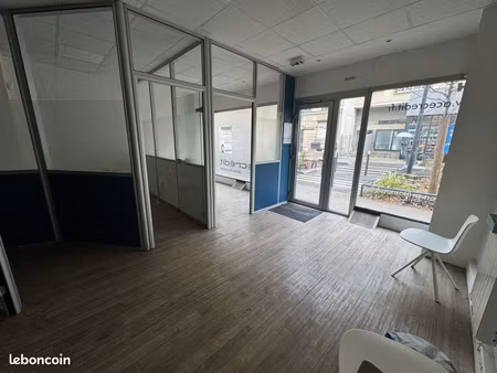 2 locaux commerciaux à louer ensemble ou séparément