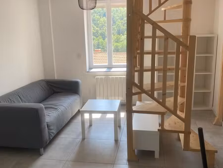t2 duplex meublé – 34 m² – entièrement rénové – 390 /mois cc