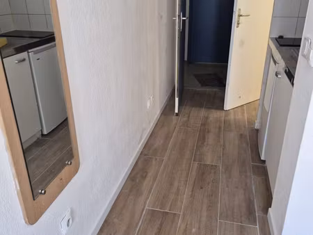 studio 1 pièce 19 m²