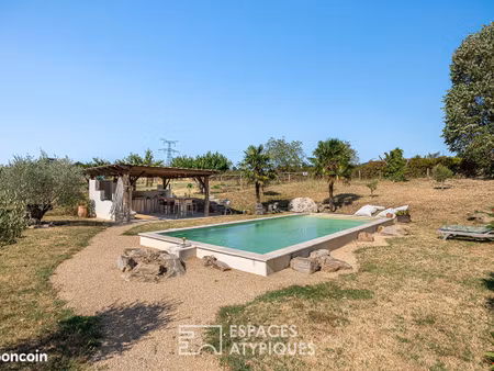 propriété 5 pièces 182 m²