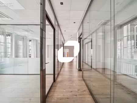 bureau 184 m²
