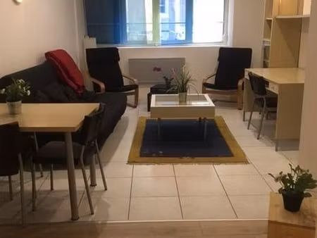 studio 1 pièce 29 m²