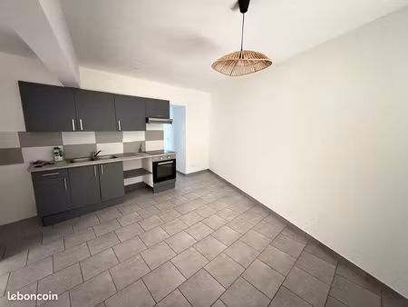 studio 1 pièce 30 m²