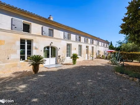 maison 9 pièces 322 m²