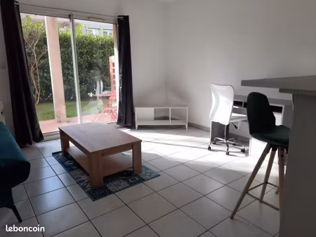 toulouse très beau t1 35m2 avec terrasse et parking