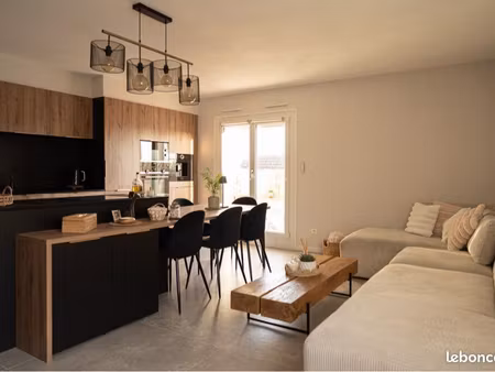 86m2 4p + garage 24m2 + terrasses 12m2  entièrement rénové