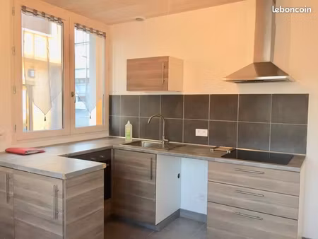 appartement t3 de 53m2 sur mercury chef-lieu